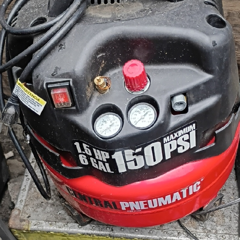 Central Pneumatic Red Air Compressor